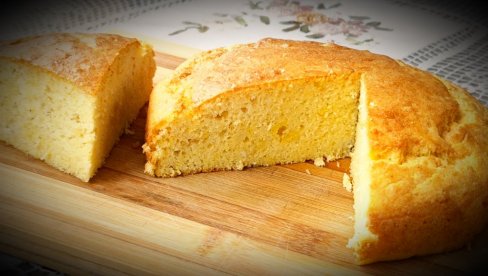 NAJJEDNOSTAVNIJI RECEPT ZA PROJU: Pravi se uz samo nekoliko sastojaka, a topi se u ustima (VIDEO)