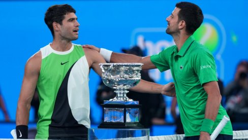 NARAVNO DA SVIM SRCEM NAVIJAM ZA ĐOKOVIĆA