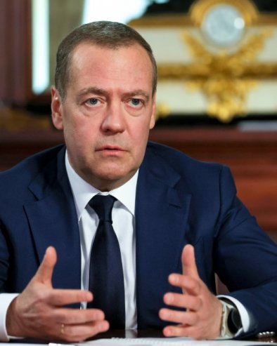 КОПНЕНА ИНВАЗИЈА НА ИРАН БИЋЕ НОВИ ВИЈЕТНАМ, А ОНДА... Медведев открио шта се спрема Америци