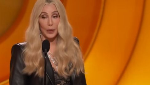 СКАНДАЛ НА ГРЕМИЈУ: Шер награду доделила покојном певачу и позвала га да изађе на сцену - Сад су јој јавили да је УМРО