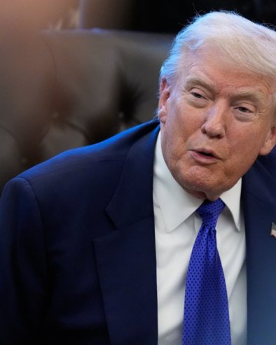 МОГУ ДА РАДИМ АПСОЛУТНО СТРАШНЕ СТВАРИ СТРАНИМ ЗЕМЉАМА Трамп: Врховни суд случајно и несвесно ми је дао овлашћења