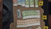 УХАШЕНА ДВОЈИЦА КАВЧАНА: Полиција пронашла кокаин, криптоване телефоне, вагицу  и велику количину новца