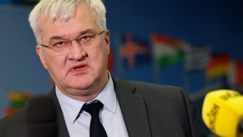 UKRAJINA NAZVALA ŠEFA FIFA MORALNIM DEGENERIKOM Čim je spomenut povratak Rusa, odmah su zapenili