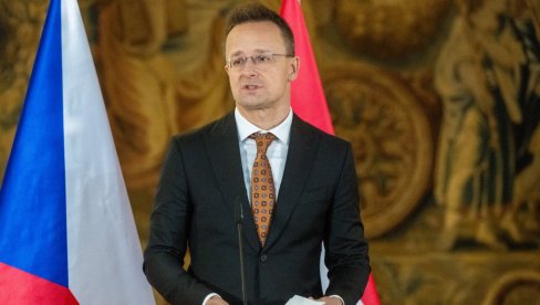 РАТ У УКРАЈИНИ БИ ОДАВНО БИО ГОТОВ Сијарто: Проблем је што се  ​​ЕУ мешала у Трампове поступке