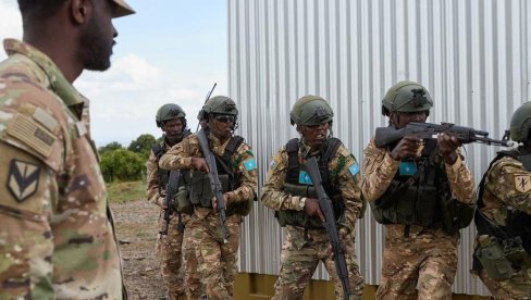 ДО ОВЕ ГОДИНЕ ЋЕ ИЗБИТИ ТРЕЋИ СВЕТСКИ РАТ Становници забринути због мрачног сценарија