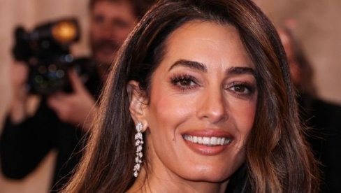 AMAL KLUNI OBJASNILA ŠTA JE SAVRŠEN POSLOVNI STAJLING: NJoj nema ravne! (FOTO)