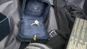 ДИЈАМАНТСКИ ПРСТЕН У - КОФЕРУ: Цариници и полиција на прелазу Прешево спечили кријумчарење