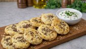 POGAČICE SA PEČENICOM: Mekane, aromatične i pune ukusa