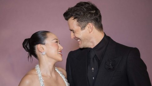 ON JE TAJNA FANTAZIJA SVAKE ŽENE NA PLANETI: LJubio se sa muškarcem, zaveo udatu ženu, uživao u trojci, ali o ovom se najviše priča