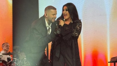 SPEKTAKL U BEOGRADU: Dragana Mirković napravila lom na koncertu Magla benda, prvi put uživo izeli duet “Ako se volimo (FOTO)
