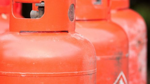 NAJMANJE OSAM MRTVIH NAKON EKSPLOZIJE BOCE ZA GAS: Porodica koristila gasni grejač, pa tragično nastrsdala