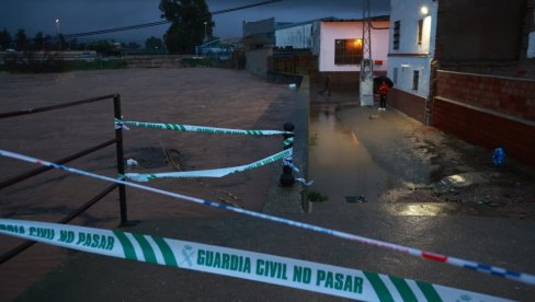 MARTA UBILA DVE OSOBE: Hiljade evakuacija i zatvaranje stotina puteva u Španiji