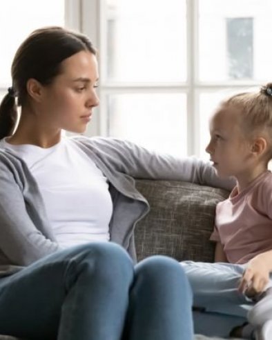 4 REČENICE KOJE UNIŠTAVAJU SAMOPOUZDANJE KOD DECE: Roditelji nikada ne treba da ih izgovaraju