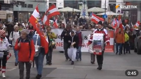 ČUVAJU NEUTRALNOST Austrijanci izašli na ulice: Otpor ulasku u NATO i vojsci EU (VIDEO)