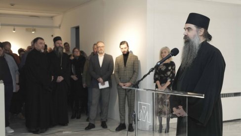 LJUBAV PREMA SVAKOJ TRAVKI I MRAVU: Fotografije hilandarskog monaha Teodosija, na izložbi Bogorodičin vrt u Muzeju primenjene umetnosti