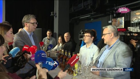ZA NAS JE KINA OD OGROMNOG ZNAČAJA: Vučić obilazi proizvođače vina, piva i jakih pića (VIDEO)
