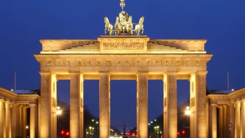 NEMAČKI ŠPIGEL NAVODI: Plan Berlina propao - Pariz stopirao ideju o kupovini američkog oružja ruskim novcem