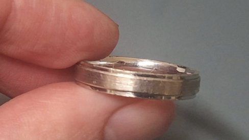 БУРМА ЧЕКА ВЛАСНИКА: Наша суграђанка, Рускиња са Лекиног брда, пронашла венчани прстен