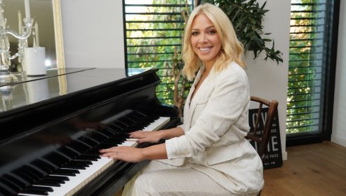 МИЛИЦА ТОДОРОВИЋ ПОДЕЛИЛА ПРВУ ФОТОГРАФИЈУ СА СИНОМ: Наша љубав