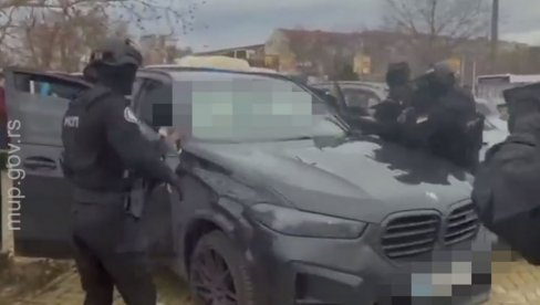 POGLEDAJTE SNIMAK HAPŠENJA: Vračarac pao u Novom Sadu (VIDEO)