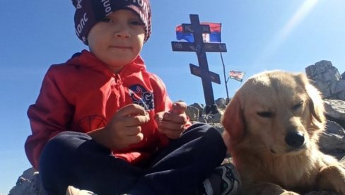 ТАДИЈА ЈЕ НАЈМЛАЂИ ПЛАНИНАР У ВОЈВОДИНИ: У друштву Кинђа поносни на шестогодишњег јуниора (ФОТО)