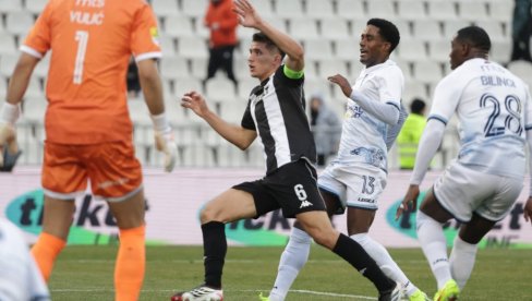 PRENOS, PARTIZAN - SPARTAK: Nestvarna utakmica! Sudija pokazao crveni karton, pa se PREDOMISLIO! Kakvi promašaji, kakvi golovi! (VIDEO)