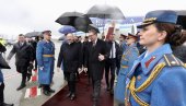 DOBRO NAM DOŠLI, DRAGI PRIJATELJU! Alijev stigao u posetu Srbiji - Na aerodromu ga dočekao Vučić (FOTO)