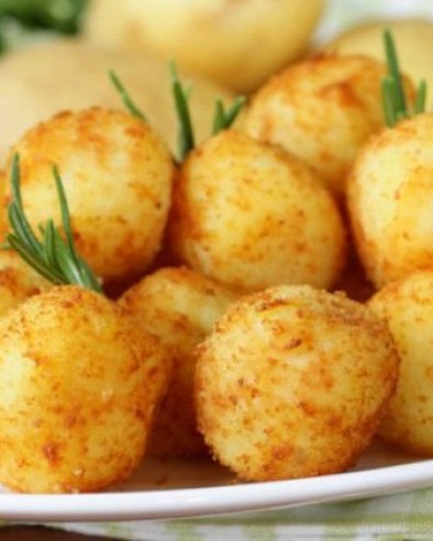 TRIK ZA SAVRŠENE KROMPIRIĆE: Uz pomoć jednog sastojka oni će biti hrskavi spolja, a mekani iznutra