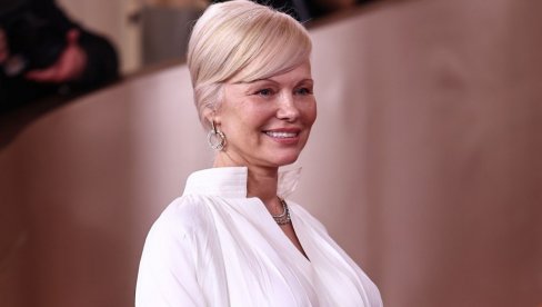 КОСА ПАМЕЛЕ АНДЕРСОН ЈЕ НОВИ ТРЕНД: Боб из 70-их је поново хит међу познатима (ВИДЕО)