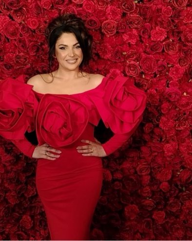 GODINU DANA RADA, SPOTOVI KAO FILMOVI: Nadica Ademov upriličila glamuroznu promociju novog albuma Milostinja