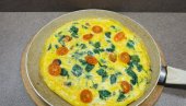 OMLET SA SPANAĆEM I ČERI PARADAJZOM: Brzo, zdravo i aromatično