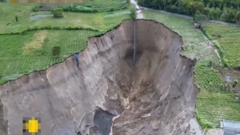 Rupa od 3 hektara progutala njive! Poljoprivrednici u strahu (VIDEO)
