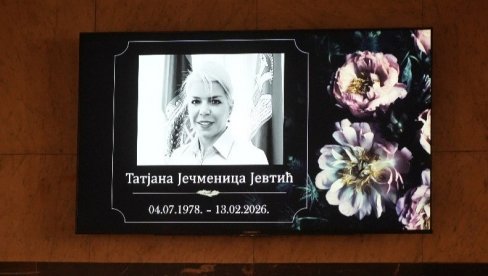 SRBIJA U SUZAMA: Komemoracija proslavljenoj teniserki Tatjani Ječmenici, tuga u zgradi Skupštine Vojvodine