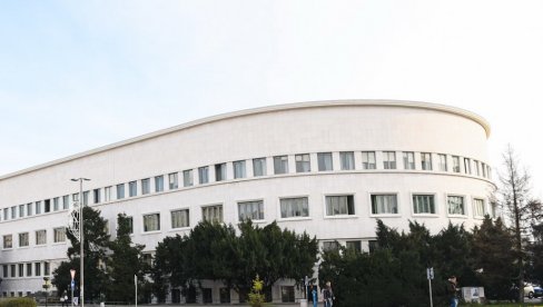 ДА ЖЕНЕ ПОСТАНУ ВЛАСНИЦЕ НЕКРЕТНИНА: Подршка Покрајине породицама у Војводини са троје или четворо деце