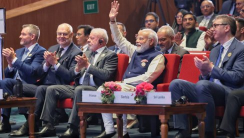 INDIJA CILJA NA 200 MILIJARDI DOLARA INVESTICIJA: Teži da razvija tehnologiju kod kuće, a da je primenjuje širom sveta