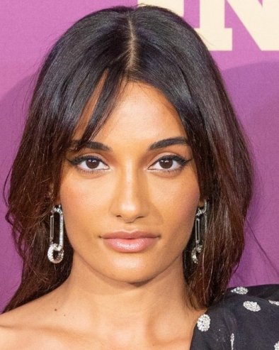 ОМИЉЕНА МОДНА ДИЗАЈНЕРКА КАРДАШИЈАНА НАПРАВИЛА КАМПАЊУ КОЈА ТОПИ СРЦА: Не знам да ли ми требају ципеле или неко да ми направи ћерку