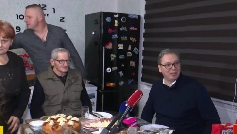 VUČIĆ U POSETI BORSKOM OKRUGU: Predsednik u selu Gornjane (VIDEO)