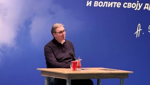 ZA 15 DANA ĆETE DA VIDITE 20 MAŠINA OVDE DA RADI Vučić u Boru razgovara sa građanima (VIDEO)