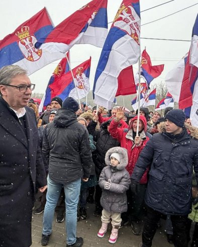 ПРАХОВО ЋЕ БИТИ НАЈБОЉА ЛУКА  НА БАЛКАНУ: Председник у Зајечарском и Борском округу разговарао са грађанима и челницима месних заједница