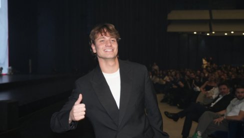 БИО БИХ СРЕЋАН ДА САМ ПРОДАО ЈЕДАН РЕД У САВА ЦЕНТРУ: Јаков Јозиновић није ни сањао да може да постигне оволики успех