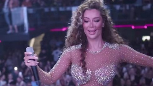 ПОВРАТАК КОЈИ СЕ ЧЕКАО: Теа Таировић поново запалила Лесковац на првом наступу после Роштиљијаде (ФОТО)