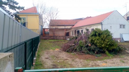 OBNOVA GALERIJE: U dvorištu Milenine rodne kuće počeli pripremni radovi