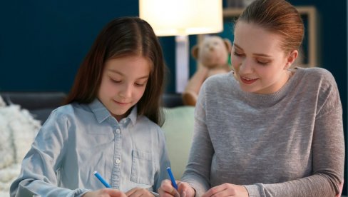 DEČIJI PSIHOLOG KAŽE DA JEDNA REČENICA DECU UČI EMOCIONALNOJ INTELIGENCIJI: Jedno pitanje treba strogo zaobilaziti