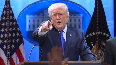 ЖЕНА ОКРИВИЛА ТРАМПА ЗА НАПАД Афера Епстајн: Објављени нестали досијеи који садрже оптужбе против шефа Беле куће