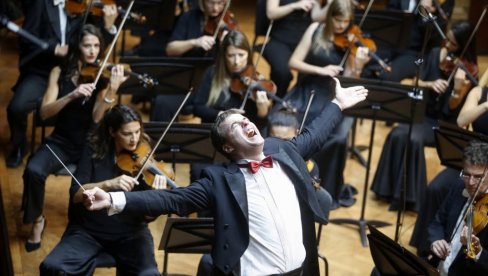 ALPSKA SIMFONIJA SA 102 IZVOĐAČA: Koncert Beogradske filharmonije na Kolarcu posvećen Gabrijelu Felcu