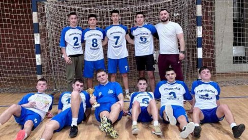 ОКРУЖНО ТАКМИЧЕЊЕ У ПАРАЋИНУ: Ћупријски гимназијалци победили у фудбалу