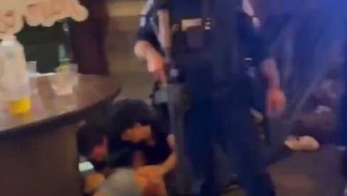 MASOVNA PUCNJAVA U TEKSASU: Ubijeno troje ljudi i najmanje 14 ranjeno