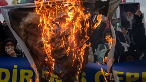 DA LI VERUJETE: Koliko Amerikanaca podržava napade na Iran?