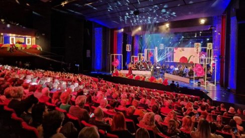 PRVA NAGRADA ZA BORIVOJA ANĐELIĆA : U Novom Sadu održan održan 36. festival nove rusinske pesme,  „Ružin vrt“