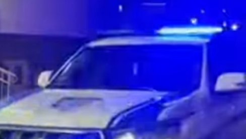 OSUMNJIČENOM ZA UBISTVO KOD KRAGUJEVCA STAVLJENE LISICE NA RUKE: Navodno ubio muškarca pred ženom i decom (VIDEO)